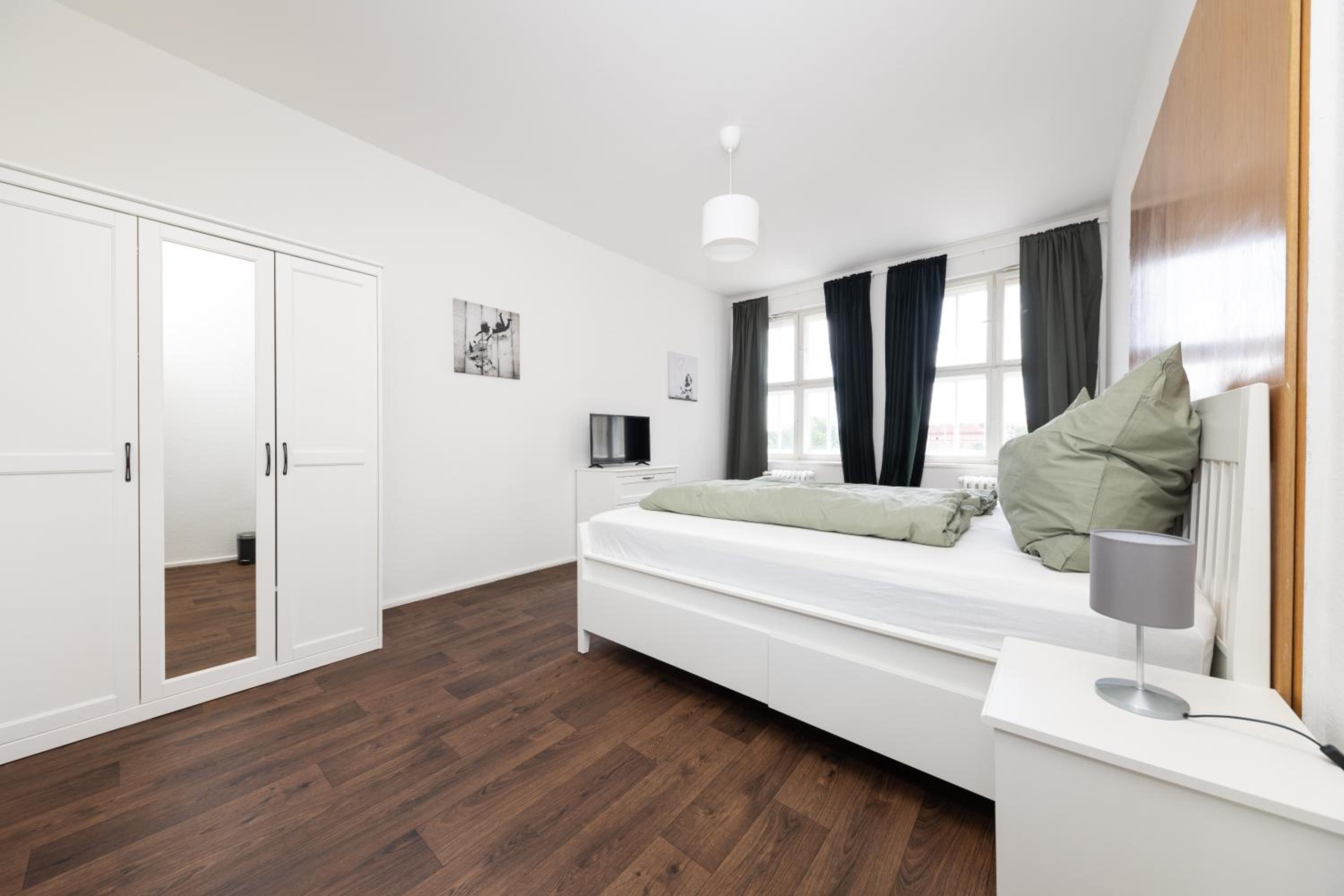 160qm 6-Zimmer Banksi-Galerie-Apartment Hauptbahnhof