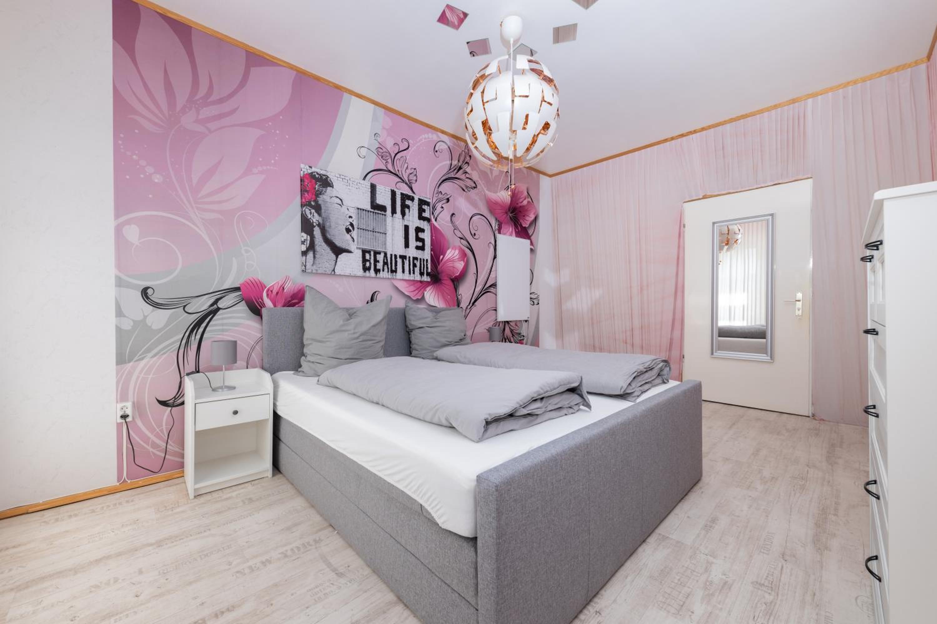 160qm 6-Zimmer Banksi-Galerie-Apartment Hauptbahnhof