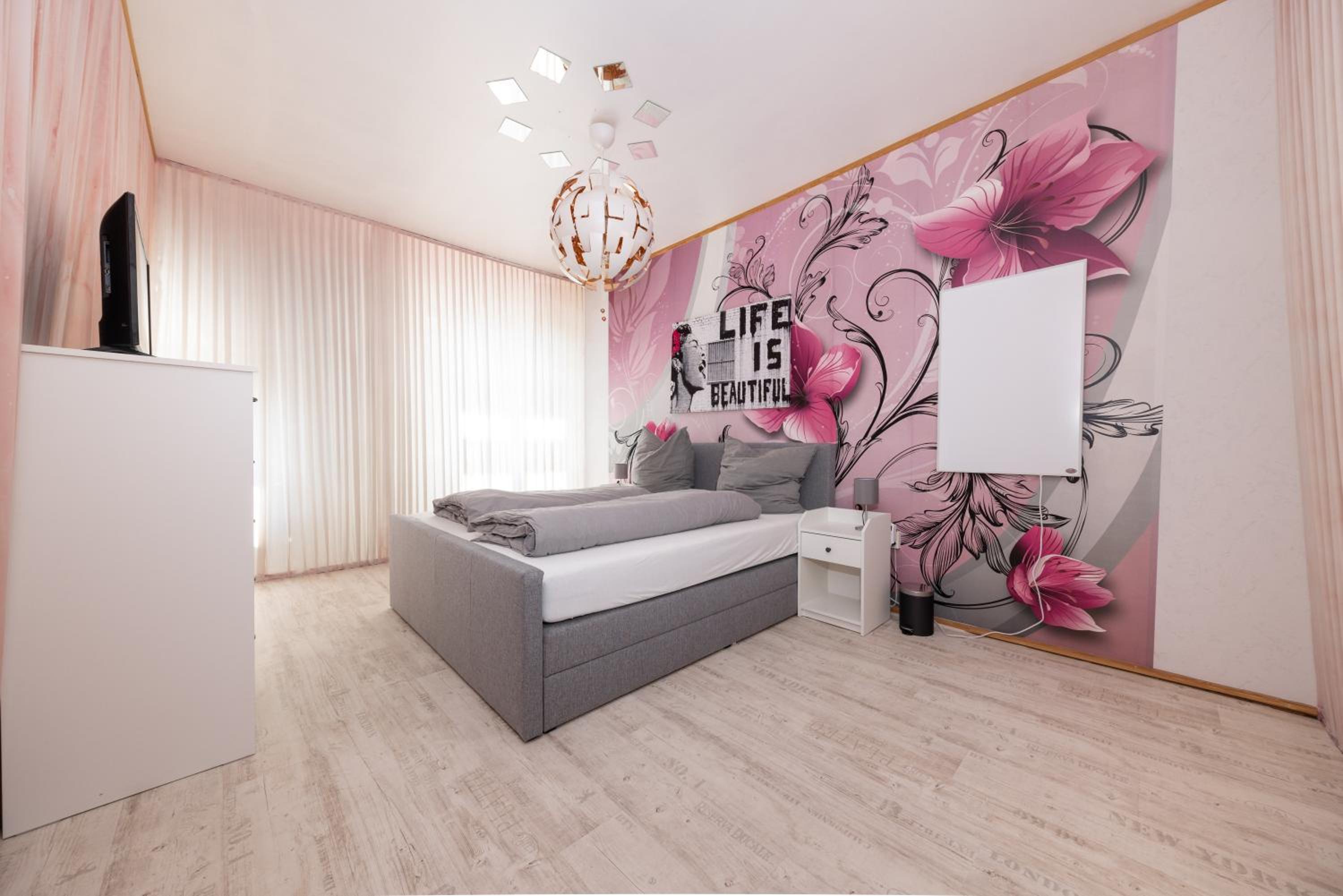 160qm 6-Zimmer Banksi-Galerie-Apartment Hauptbahnhof