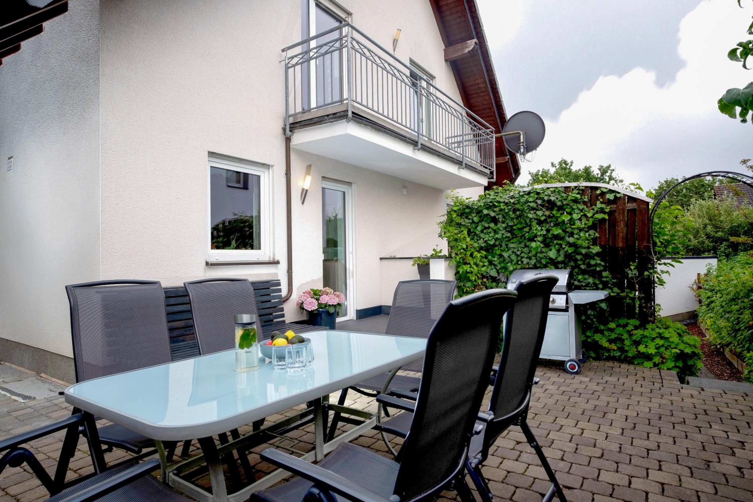 LenHaus Sundern - Ferienhaus mit Kamin & Garten