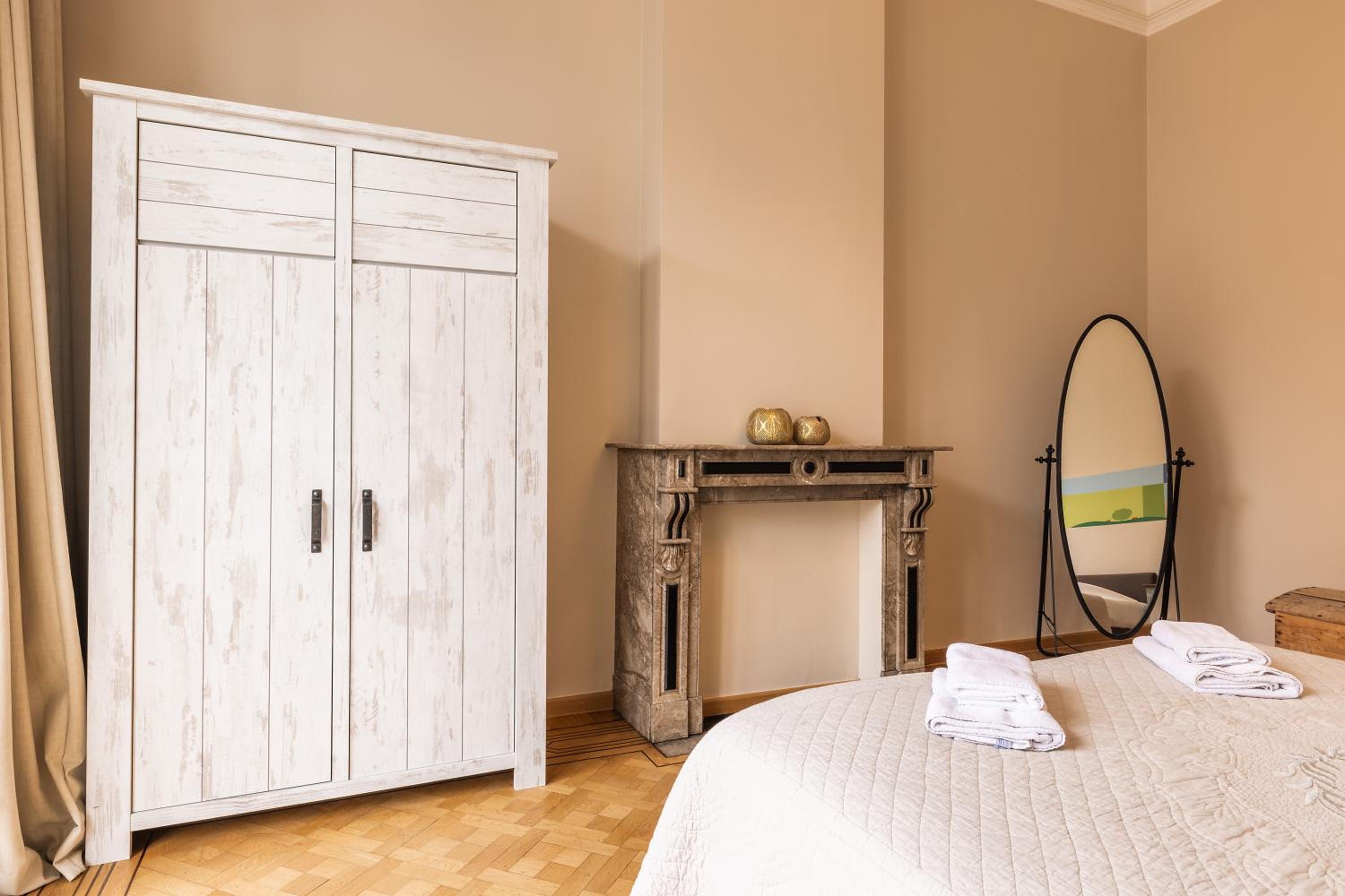 Luxueus vakantiehuis in hartje Ronse met 7 slaapkamers & badkamers