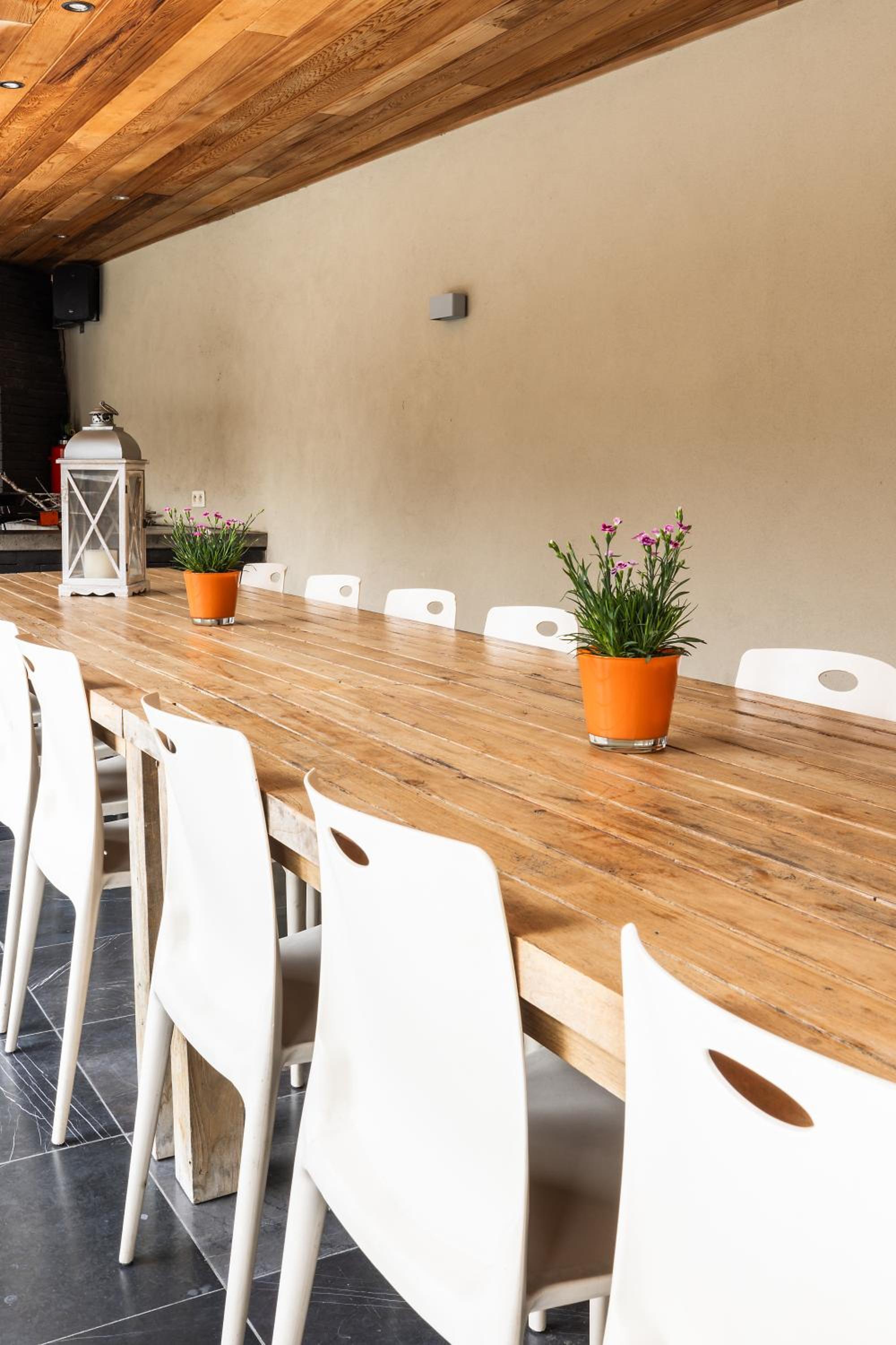 Luxueus vakantiehuis in hartje Ronse met 7 slaapkamers & badkamers