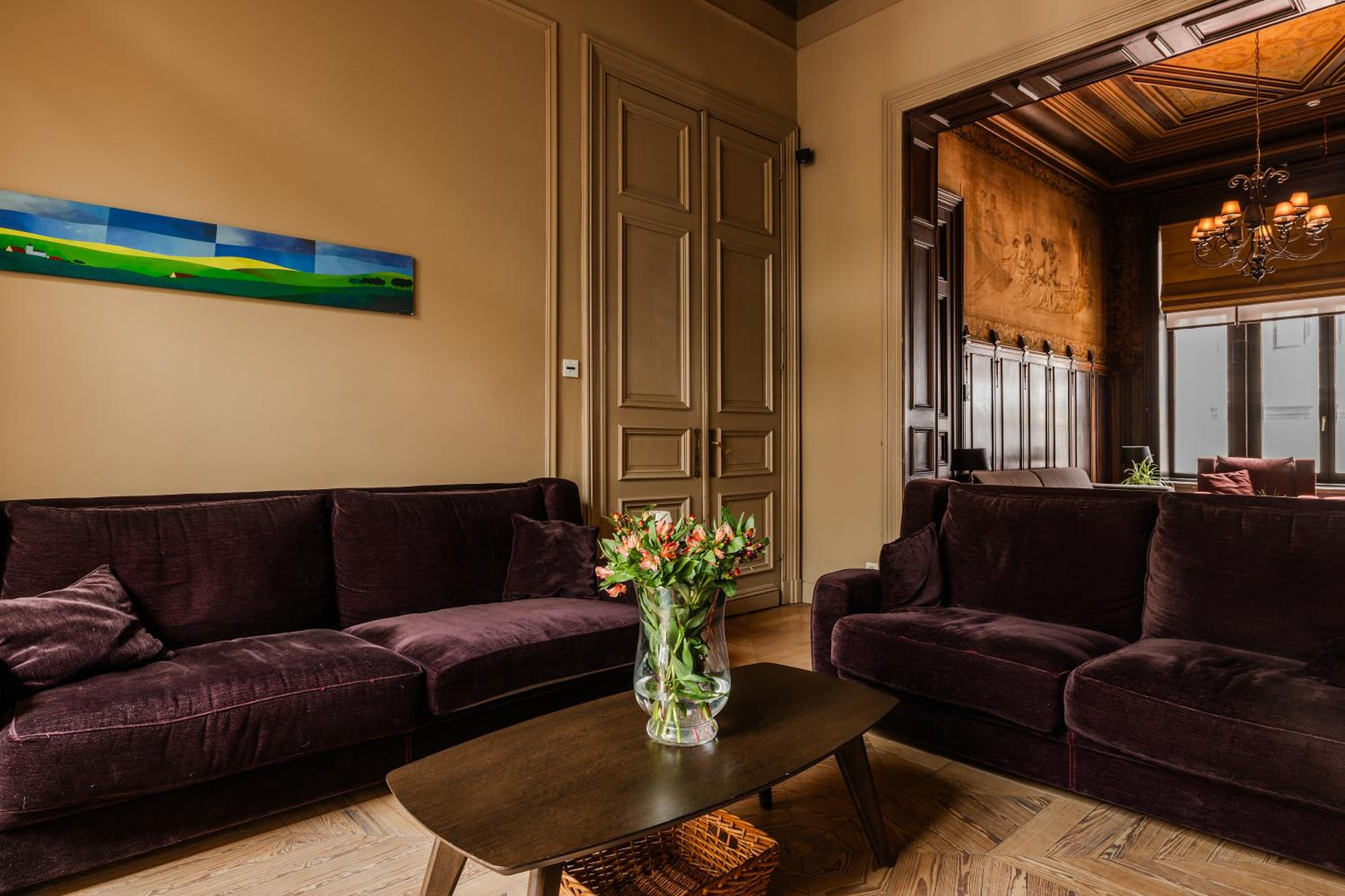 Luxueus vakantiehuis in hartje Ronse met 7 slaapkamers & badkamers