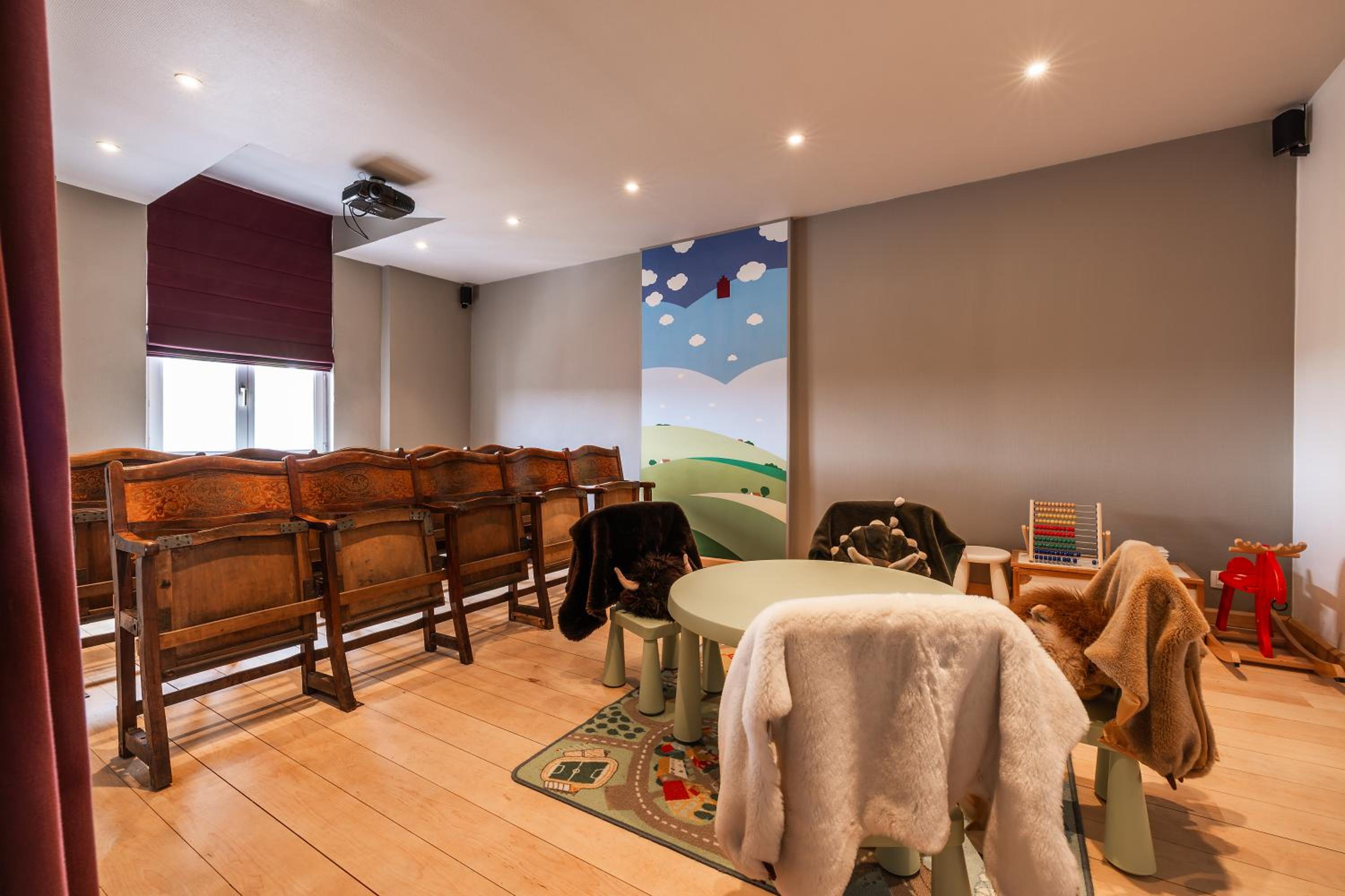 Luxueus vakantiehuis in hartje Ronse met 7 slaapkamers & badkamers
