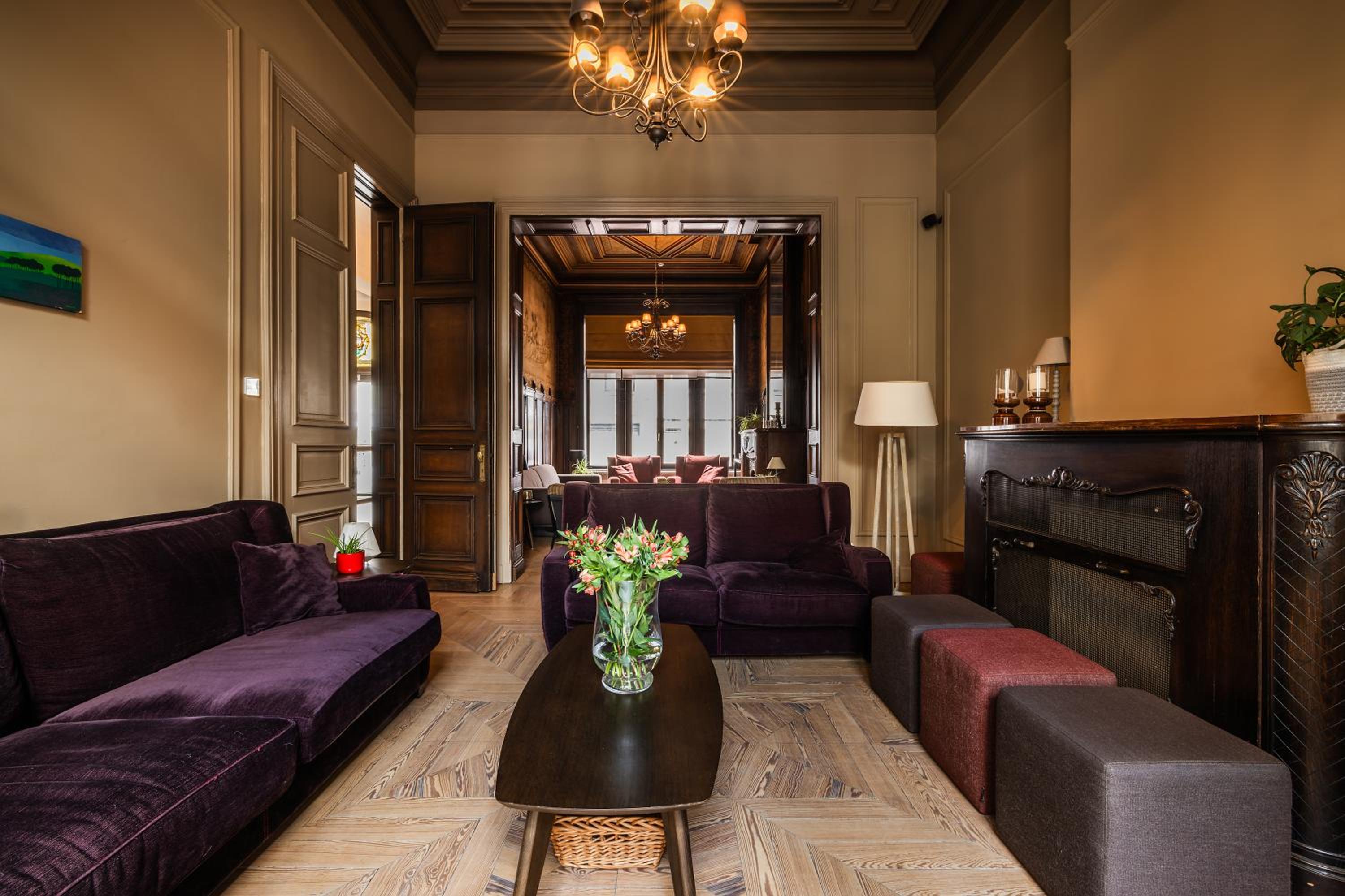 Luxueus vakantiehuis in hartje Ronse met 7 slaapkamers & badkamers