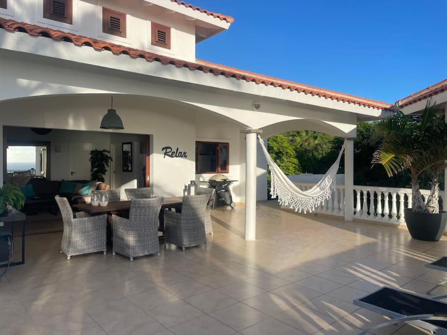 Villa Sunshine