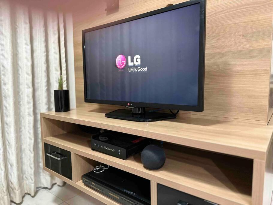 TOP DA PRAIA - 2qts, ar cond, WIFI, cozinha, garagem , completo