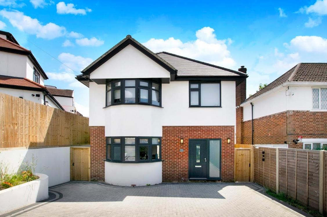 Hotel Charming Garden Retreat 3BDR with Hot Tub and Sauna - Image 1