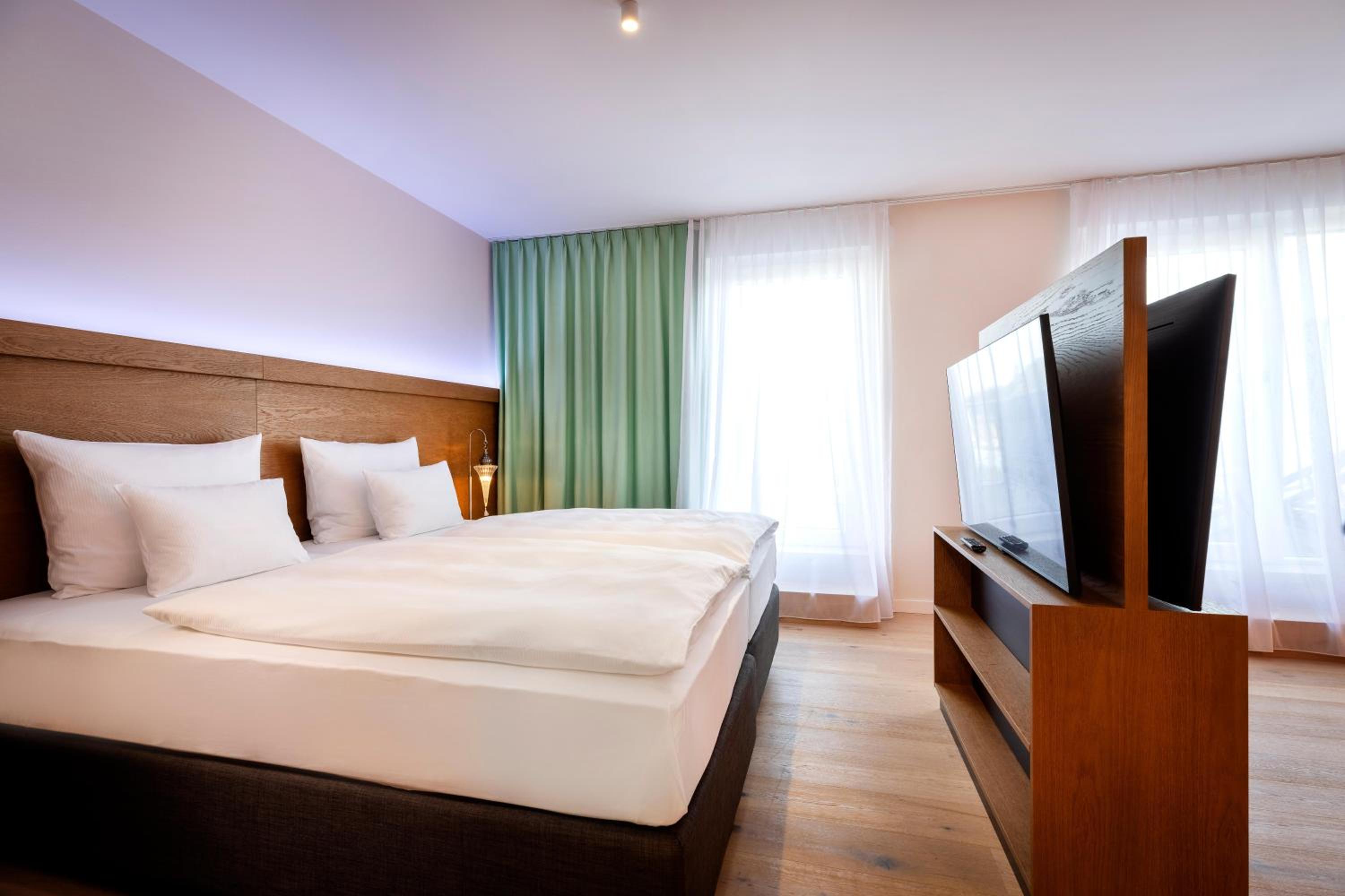 Dresden Vacations - ARCOTEL HafenCity Dresden - Property Image 4