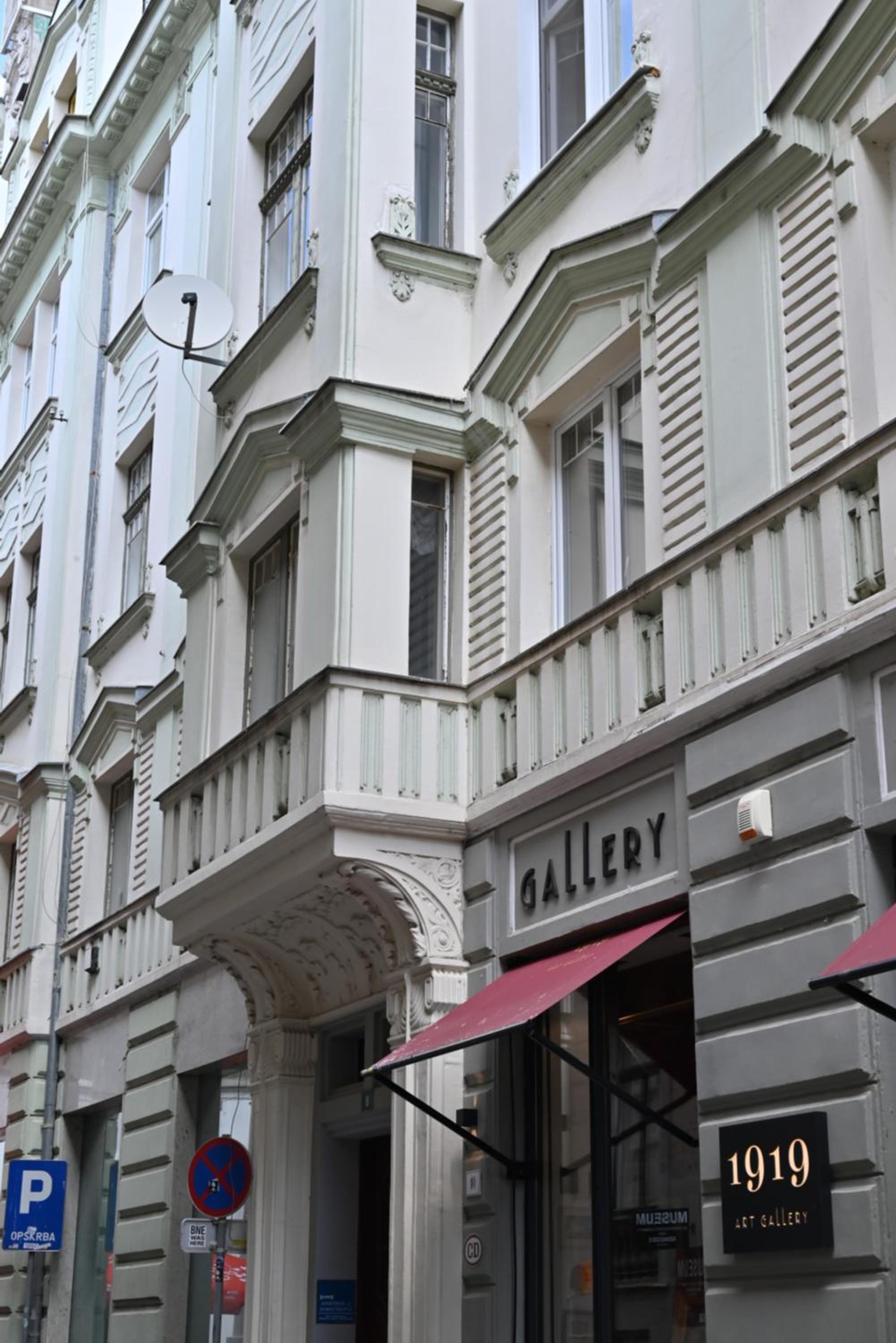 Rina Apartments