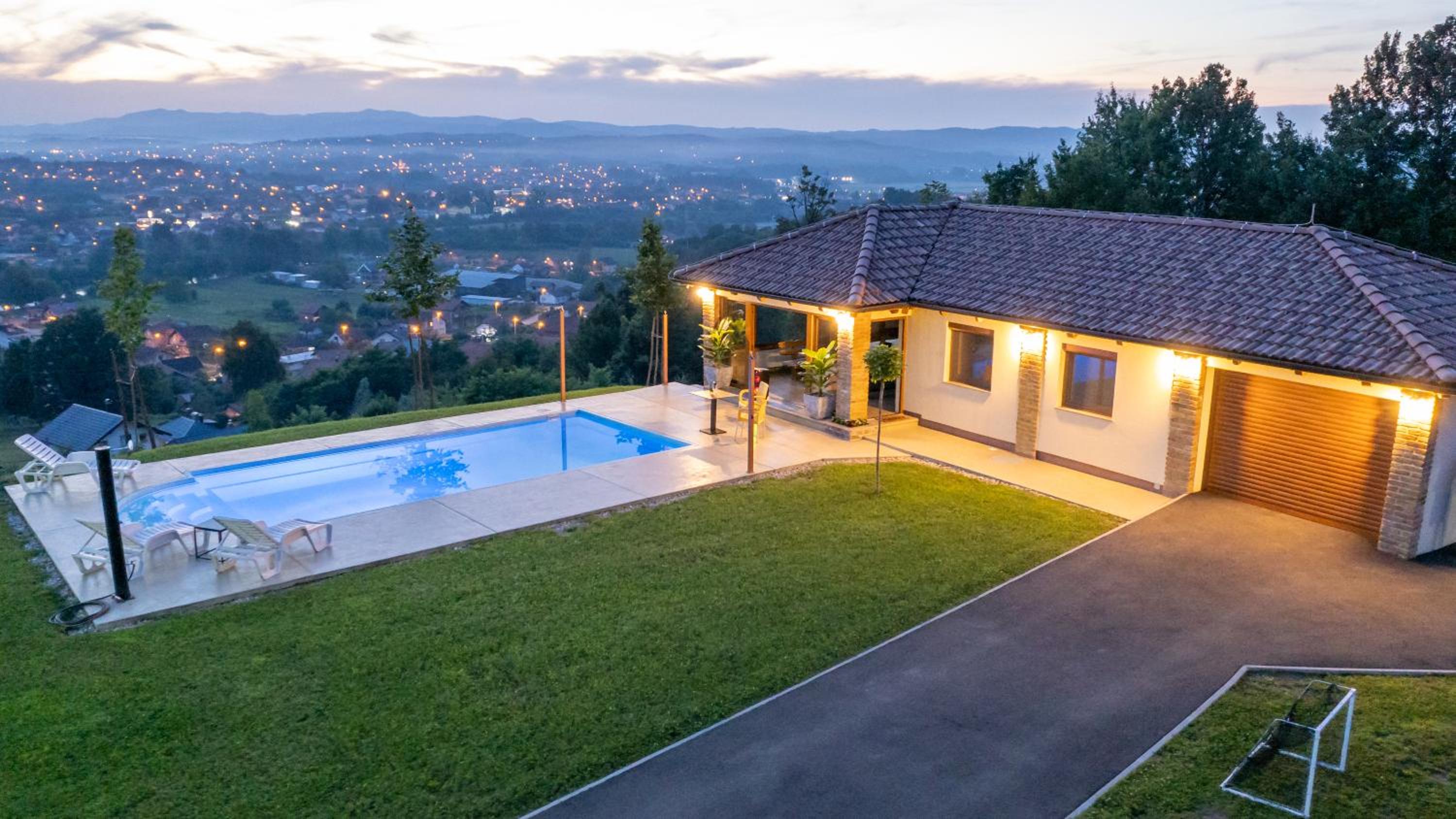 Villa, Vikendica - Sunny Hill - jacuzzi, sauna