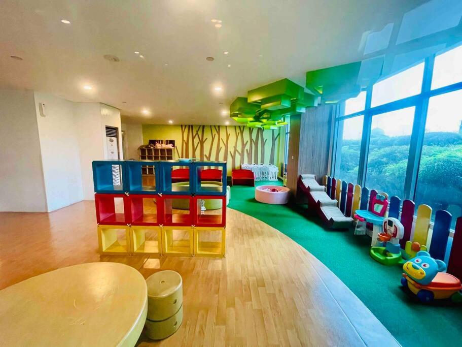Luxurious 2-Bedroom Loft in Eastwood City, Quezon City Modern Comfort & Prime Location