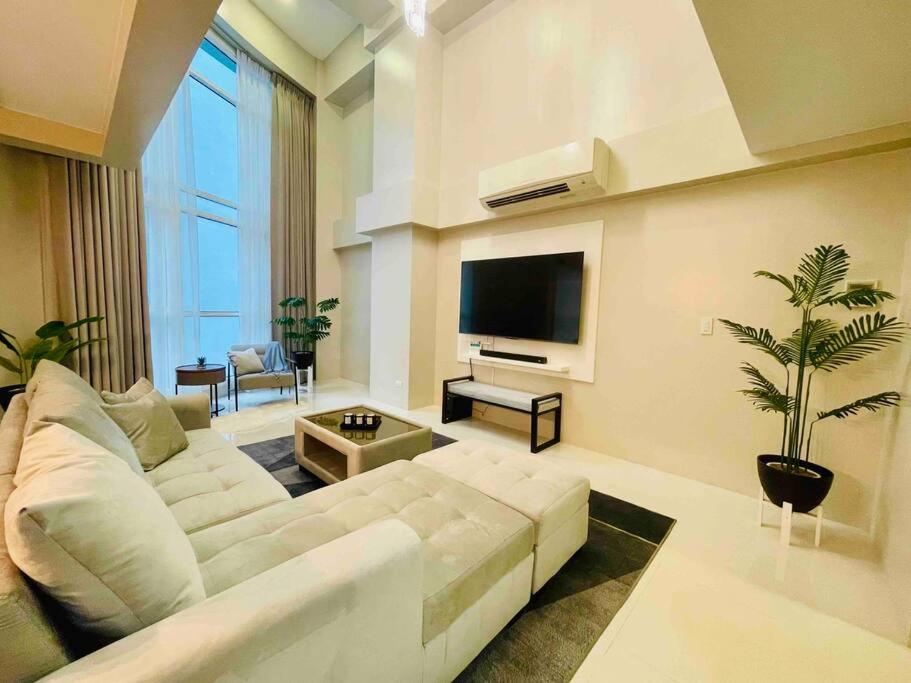 Luxurious 2-Bedroom Loft in Eastwood City, Quezon City Modern Comfort & Prime Location