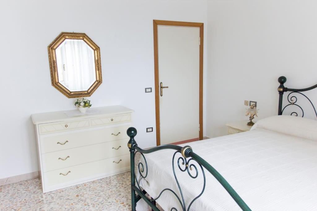 Spazioso Appartamento Fronte Mare view 5