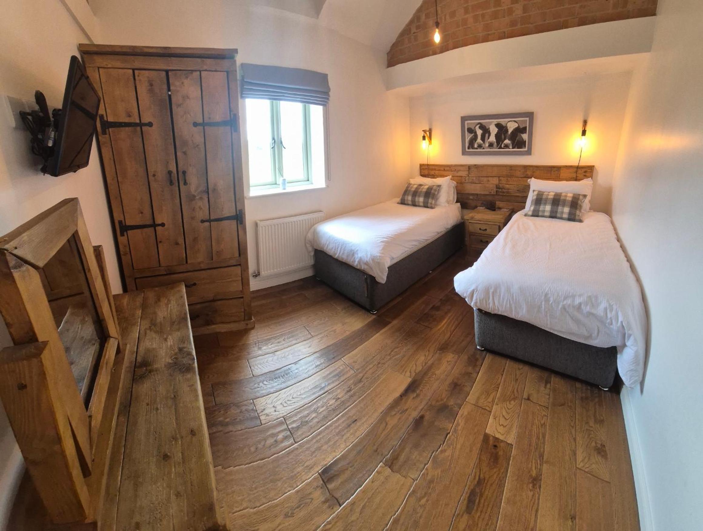 Bowland Breaks- The Shippon Luxury Holiday Let, Luxury Barn Escape with Optional Hot Tub, Log Burner,Comfy Beds, and Views view 5