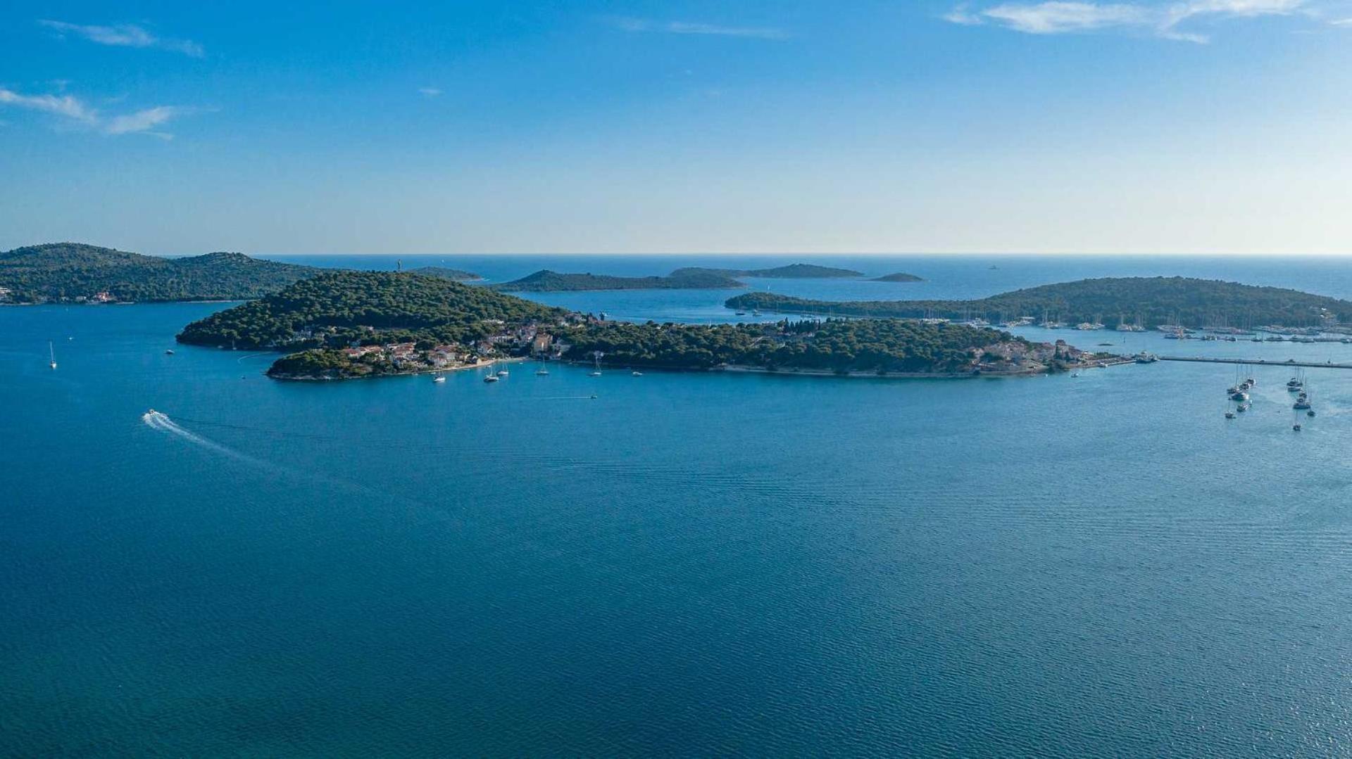 Villa Allina - Heated Pool, Rooftop Jacuzzi & Sea Views view 4