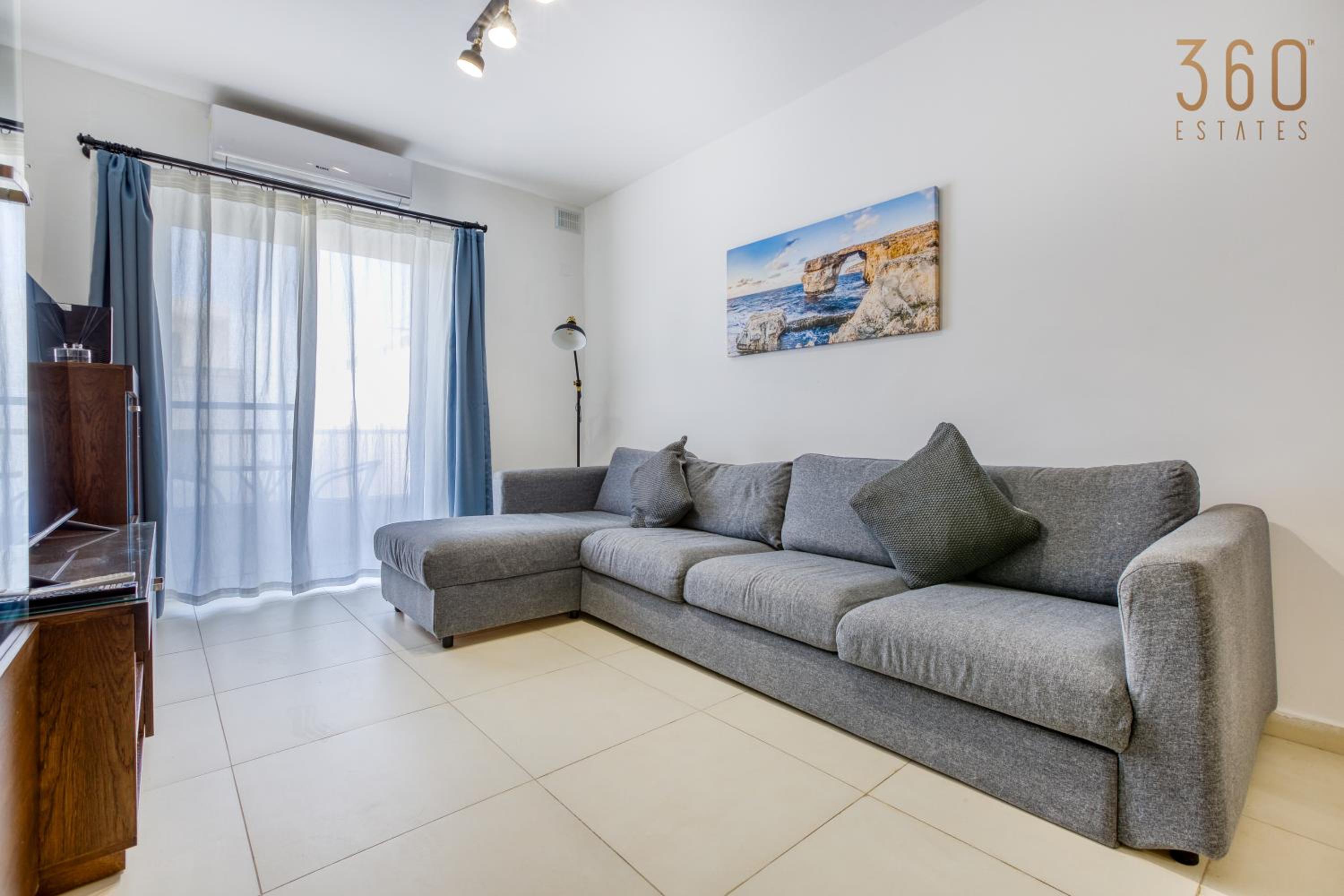 Charming & Central 3BR Apt with Private Terrace by 360 Estates photo 4