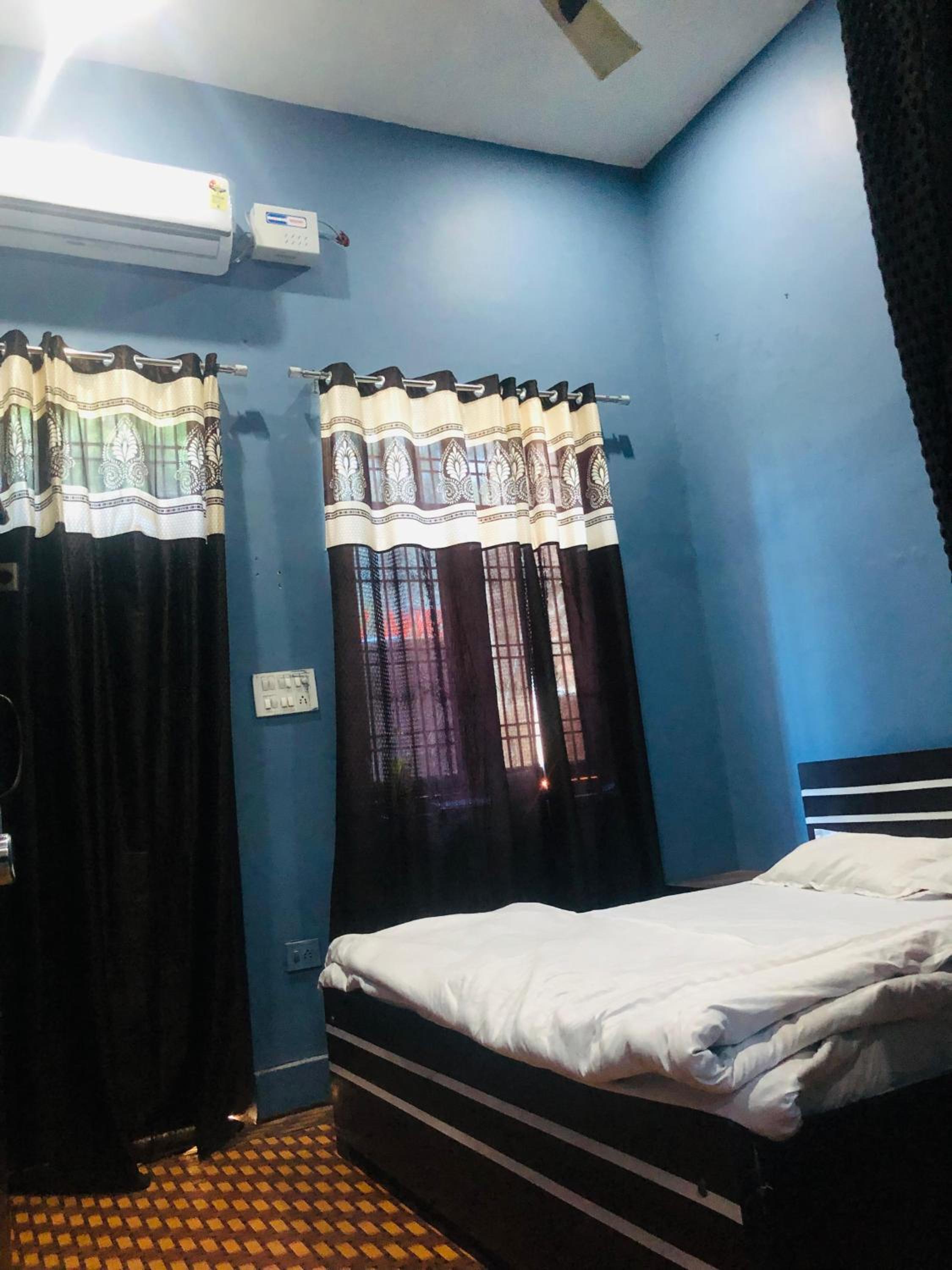 Krishna Divine Stay view 4