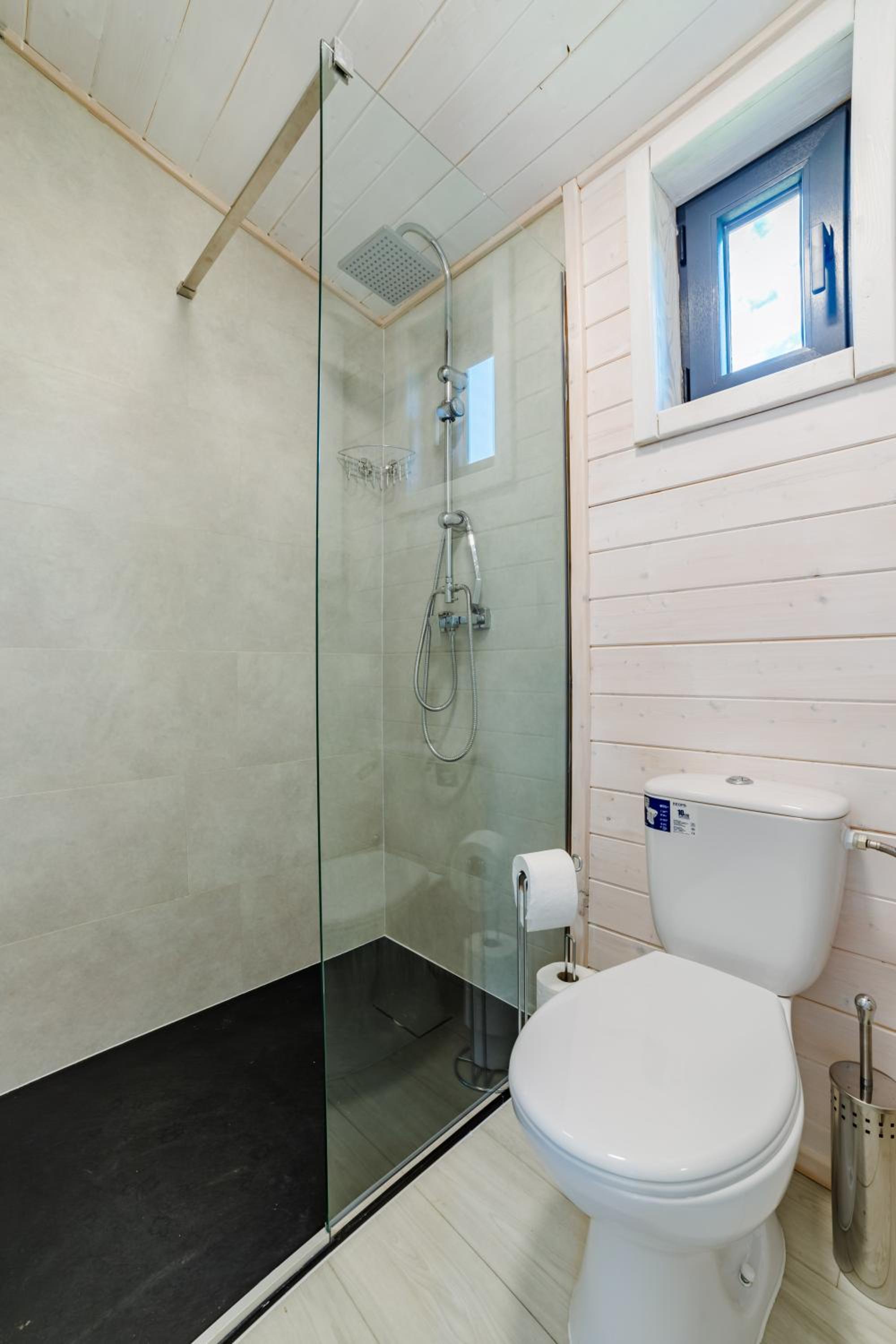 10 Min to Bran Castle Luxury Cabins