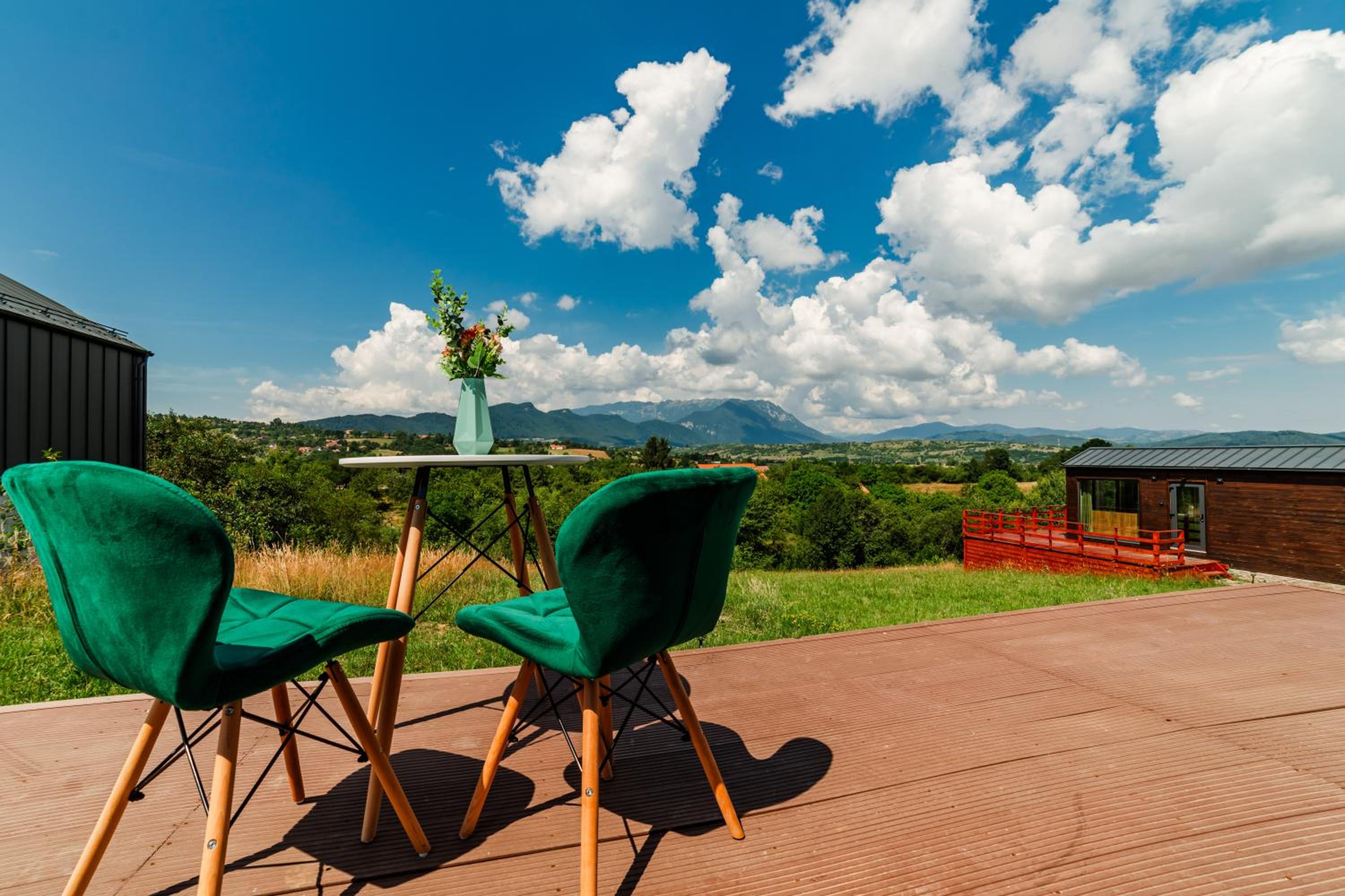 10 Min to Bran Castle Luxury Cabins