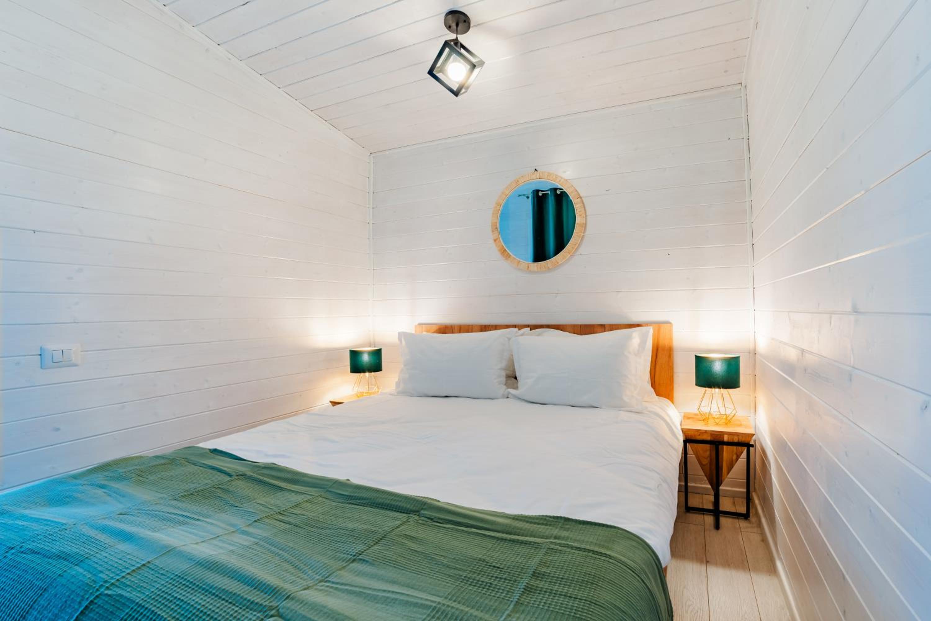 10 Min to Bran Castle Luxury Cabins