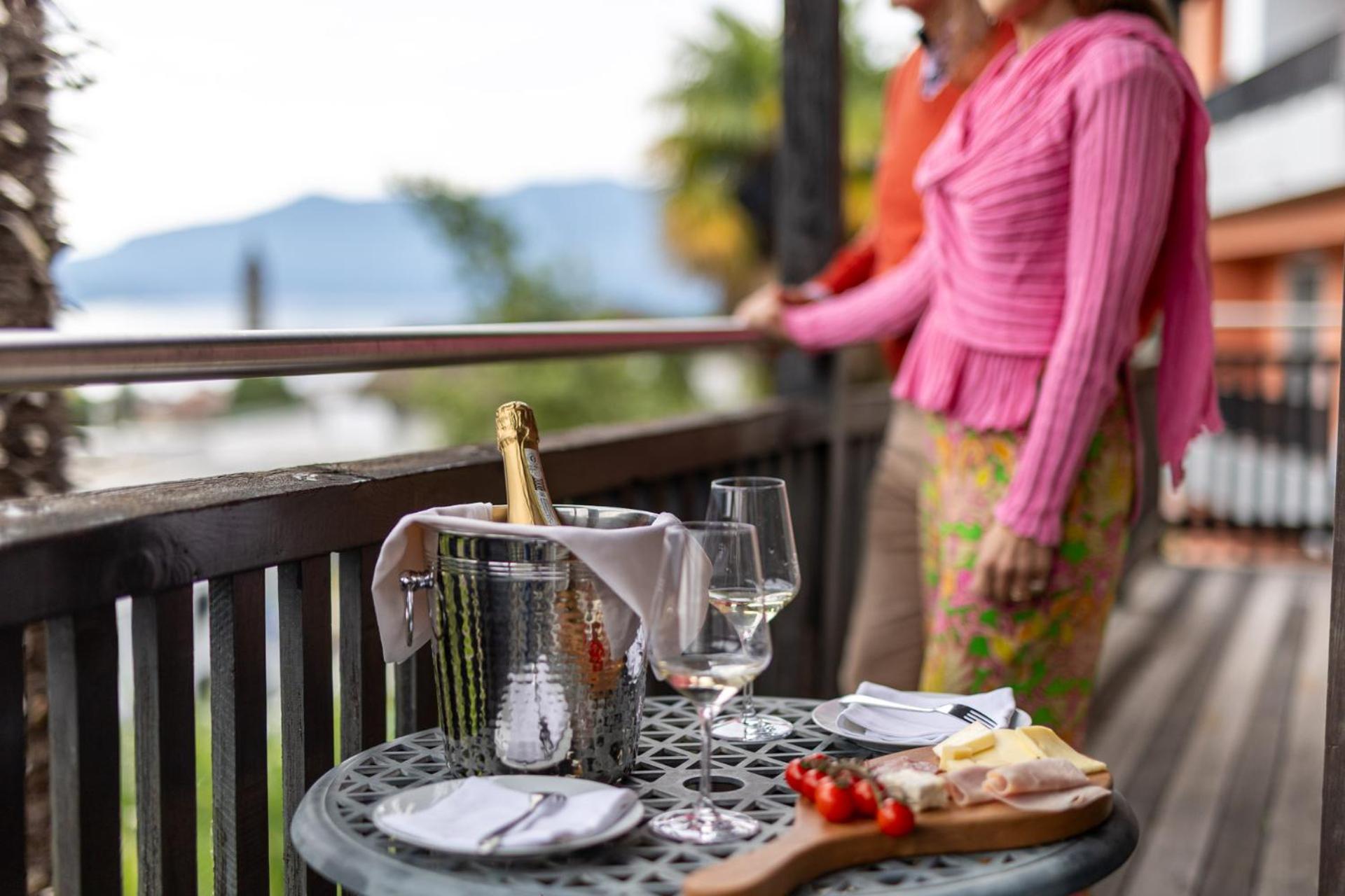 Suite Stays by Hotel La Perla