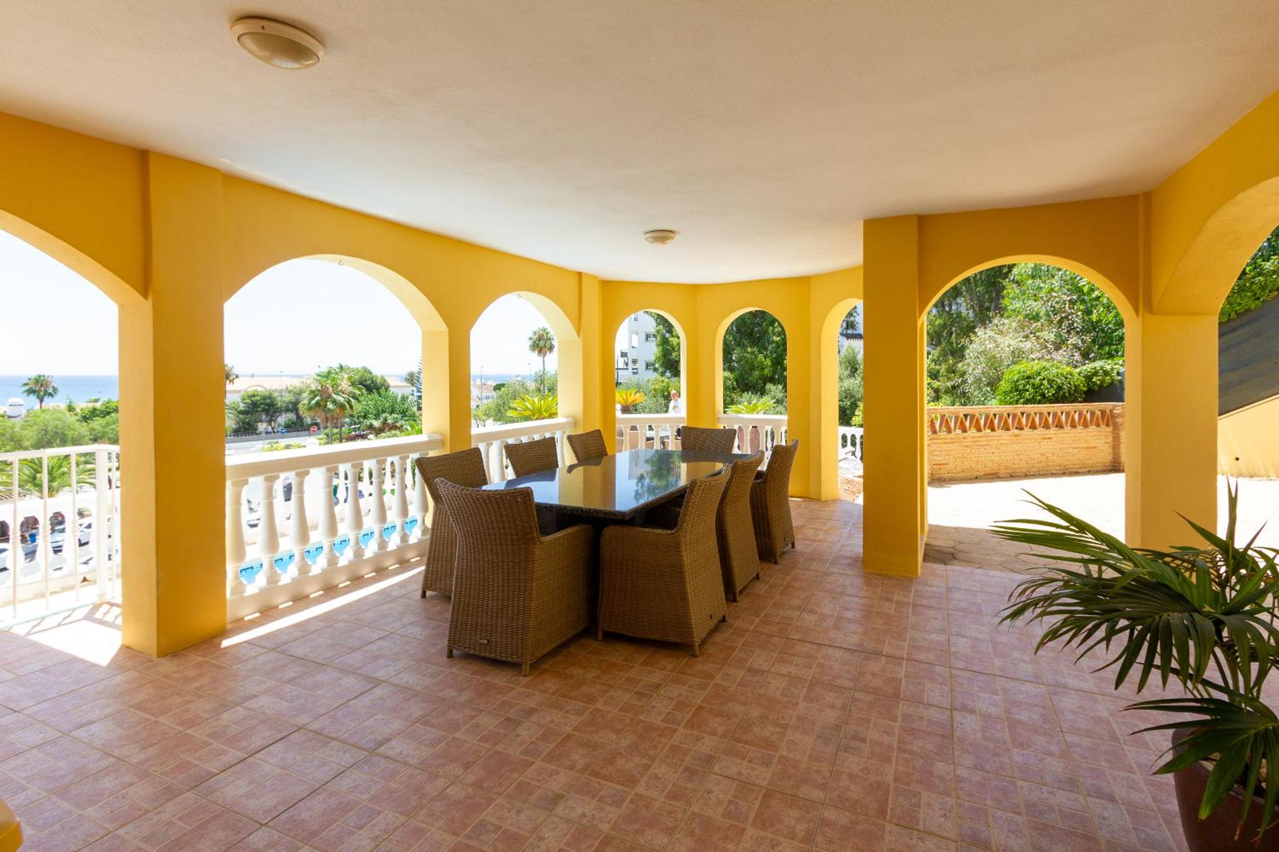 108-Villa, 2 Minutes Walk to the beach, Heated pool