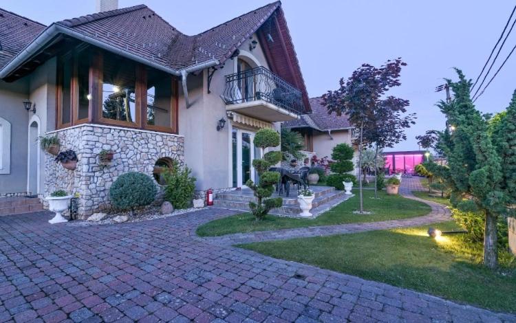 Helka Apartmanház