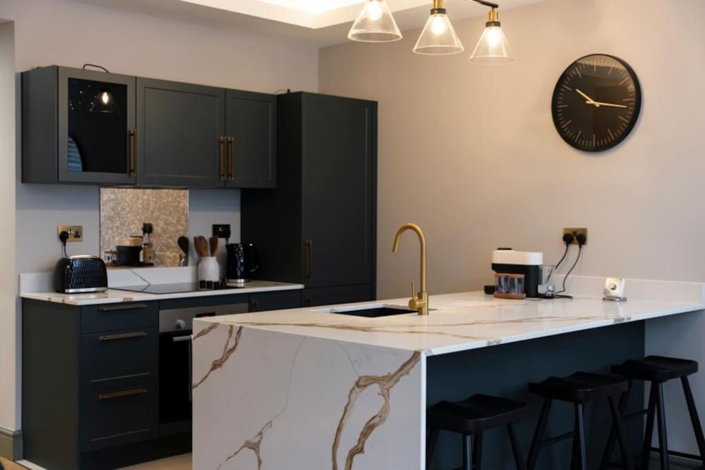 The Verdant Apartment