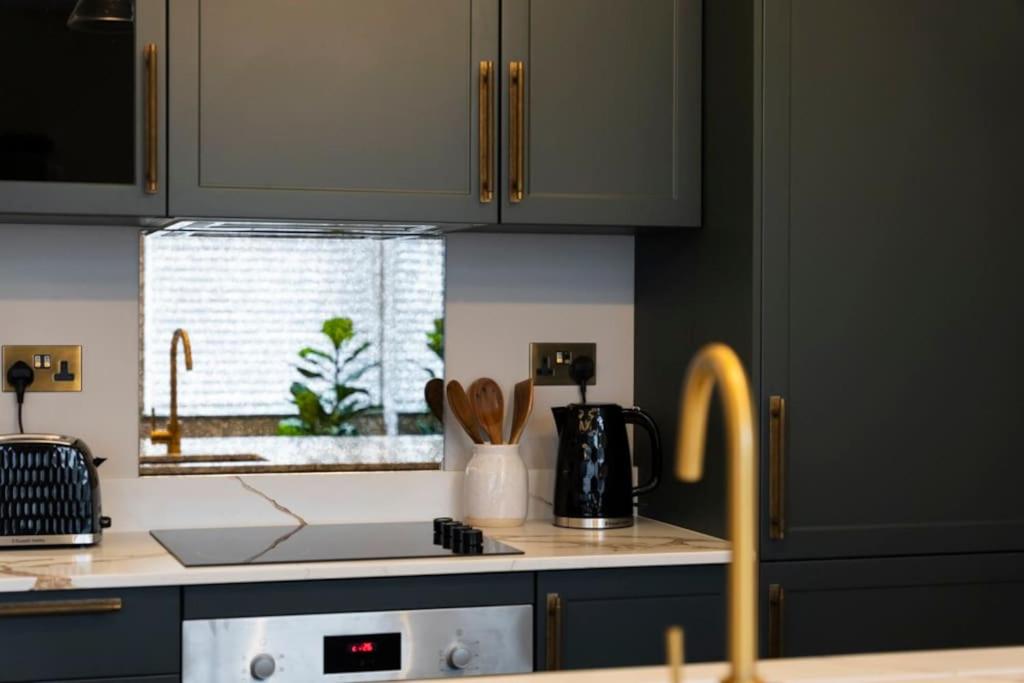 The Verdant Apartment