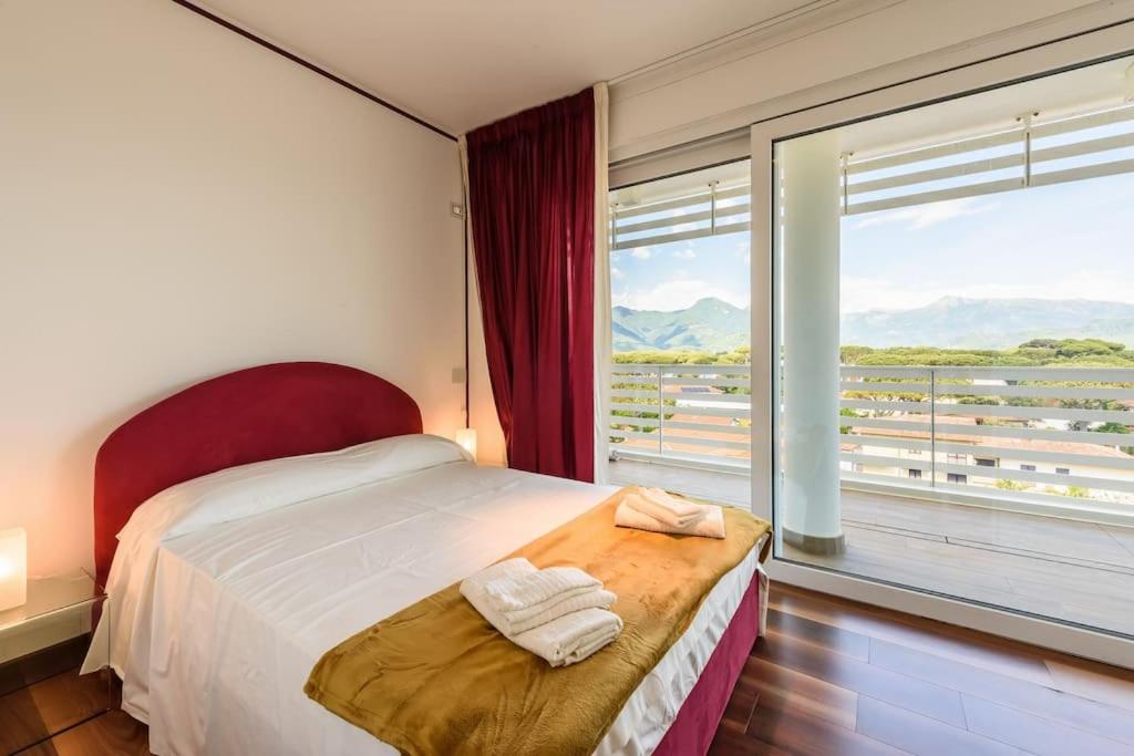 Golden Luxe - Panoramic Penthouse Rooftop whit Pool view 2