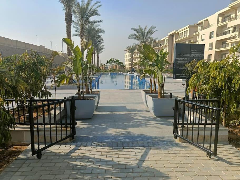 Carrara White 3BR APT W/Garden view and Pool