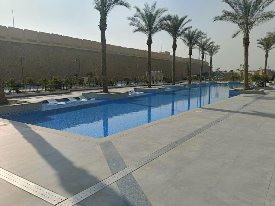 Carrara White 3BR APT W/Garden view and Pool