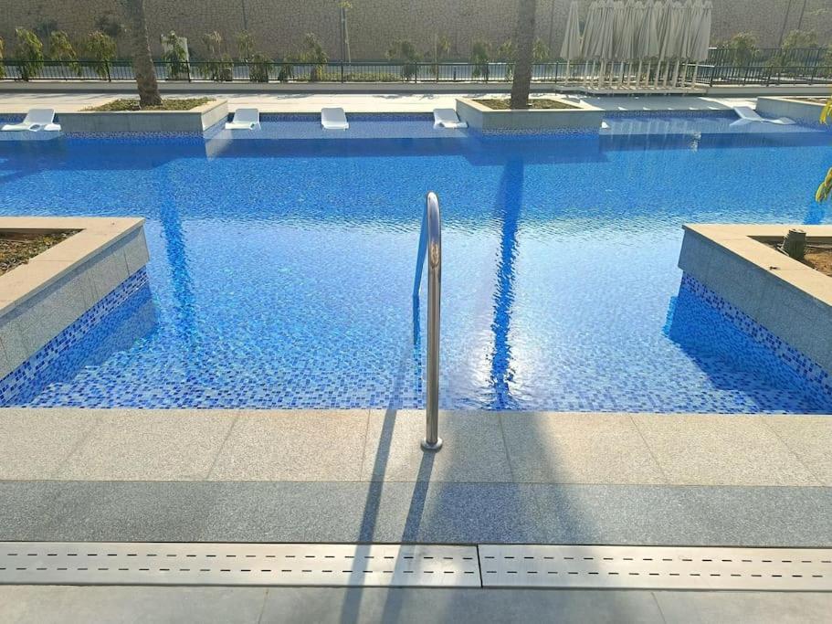 Carrara White 3BR APT W/Garden view and Pool