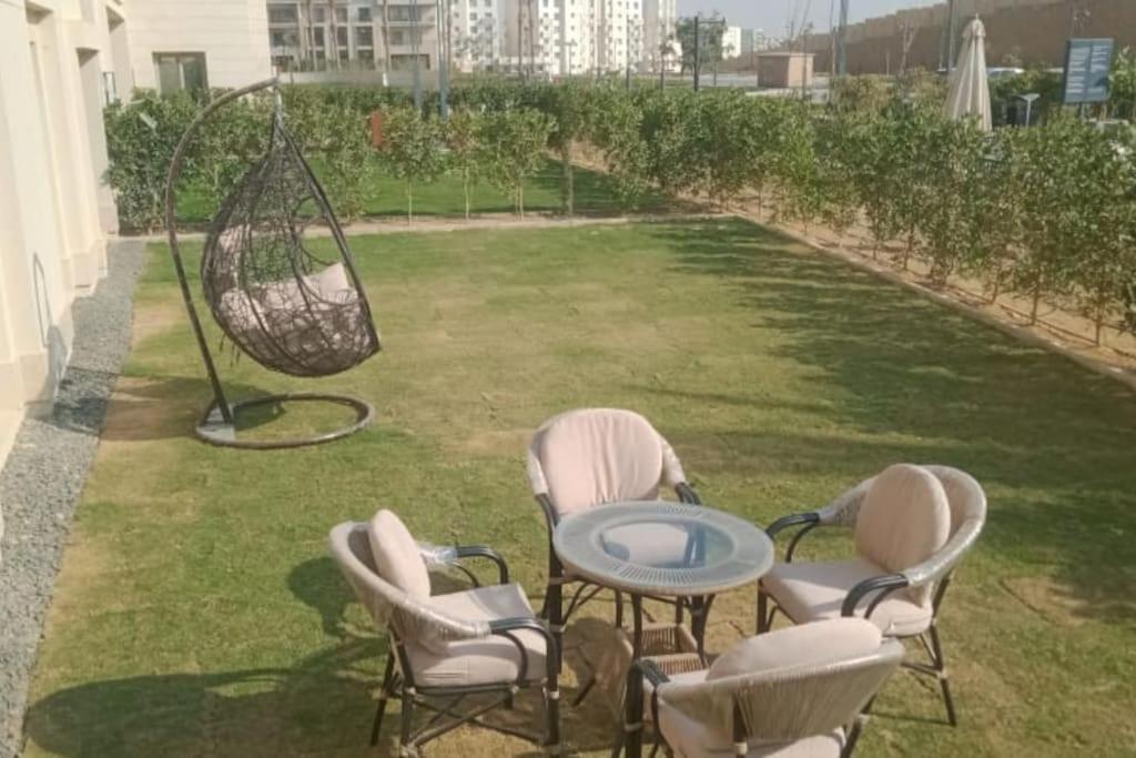 Carrara White 3BR APT W/Garden view and Pool
