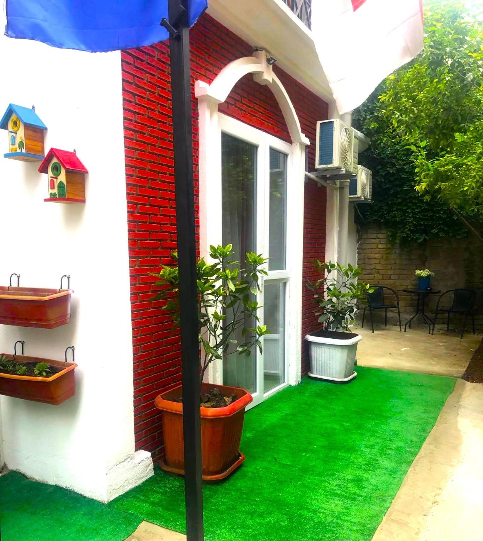 Style Apartment with Courtyard