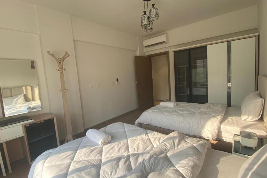 Carrara White 3BR APT W/Garden view and Pool