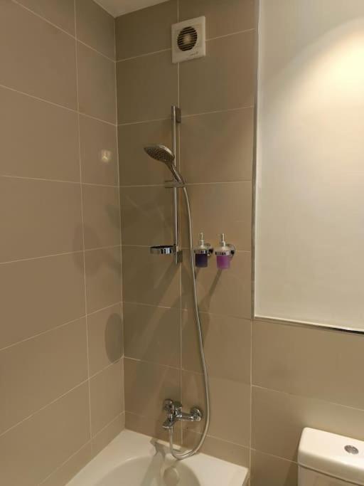 Carrara White 3BR APT W/Garden view and Pool
