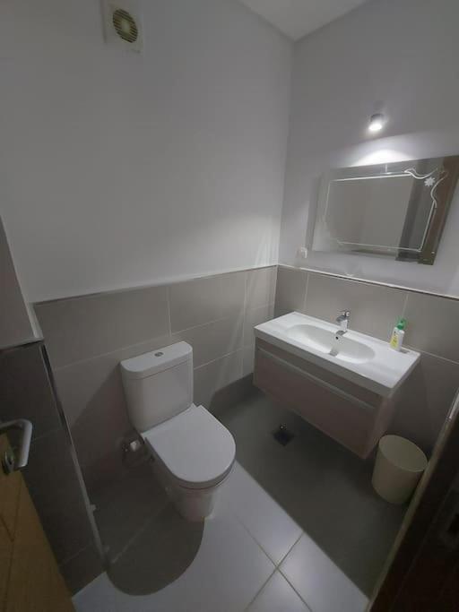 Carrara White 3BR APT W/Garden view and Pool