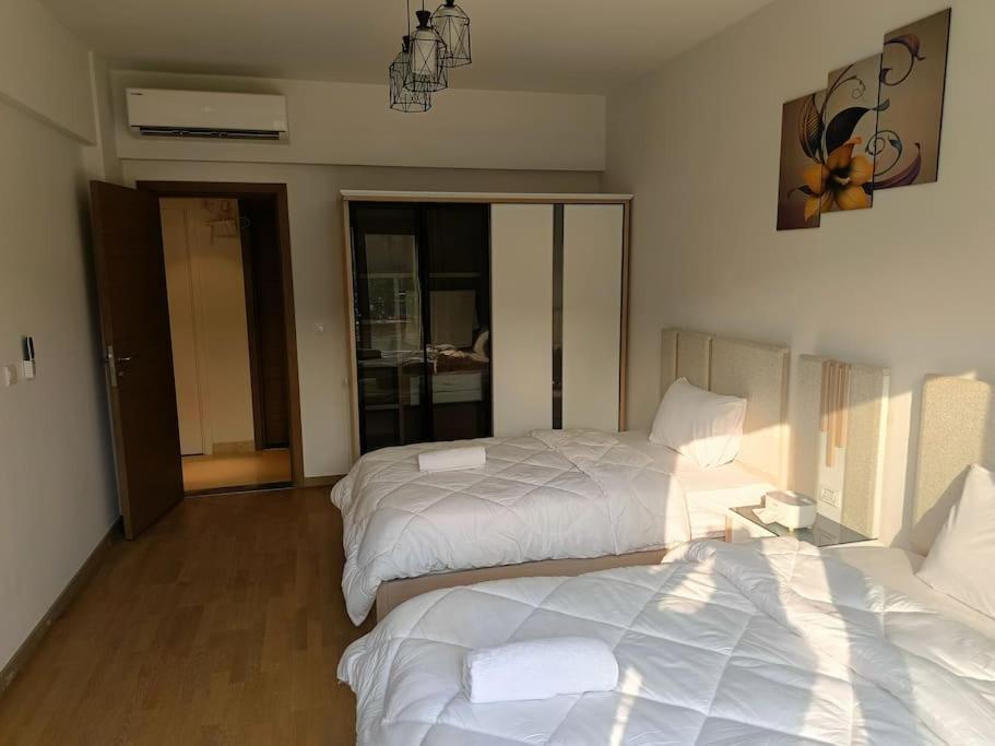 Carrara White 3BR APT W/Garden view and Pool
