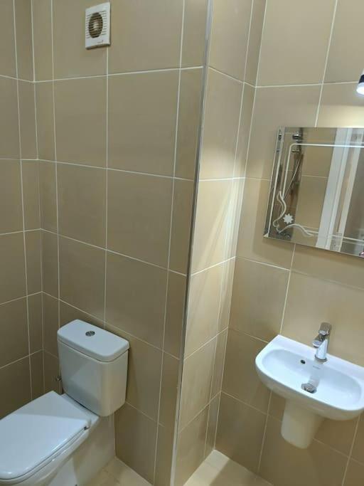 Carrara White 3BR APT W/Garden view and Pool