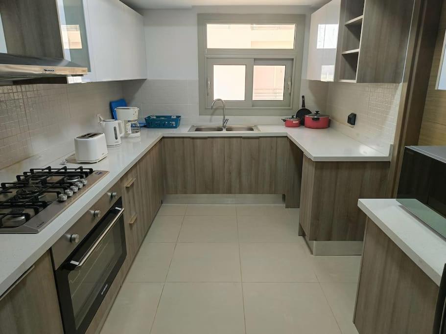 Carrara White 3BR APT W/Garden view and Pool