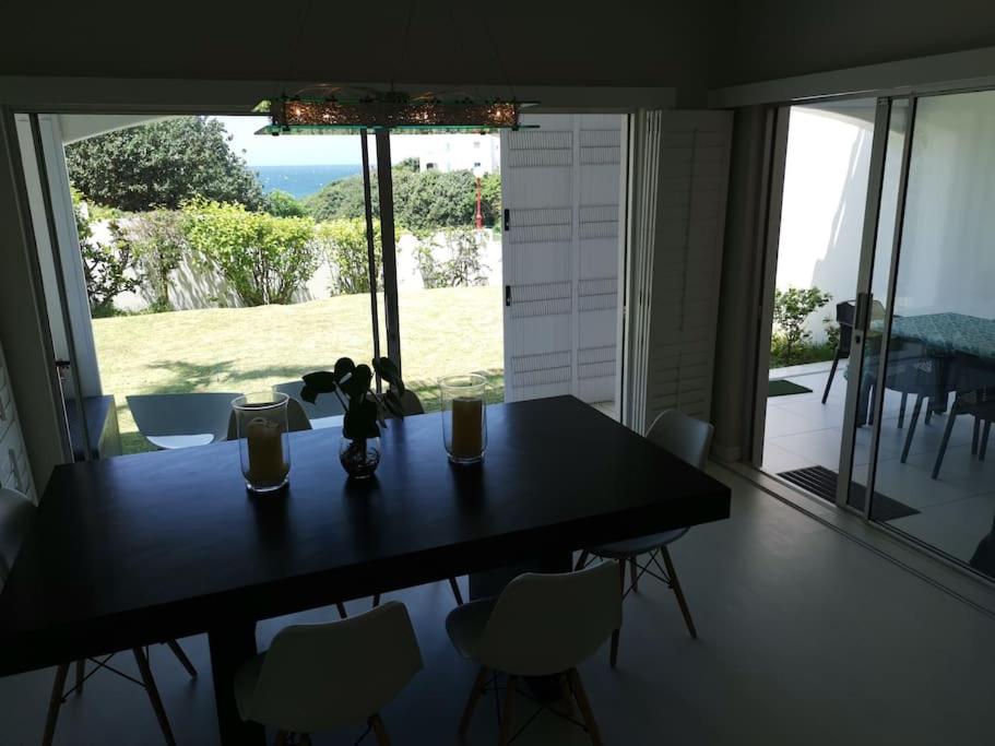 Seabreeze Retreat, Santorini, Ballito view 5