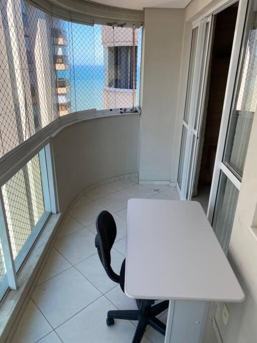 TOP DA PRAIA - 2qts, ar cond, WIFI, cozinha, garagem , completo