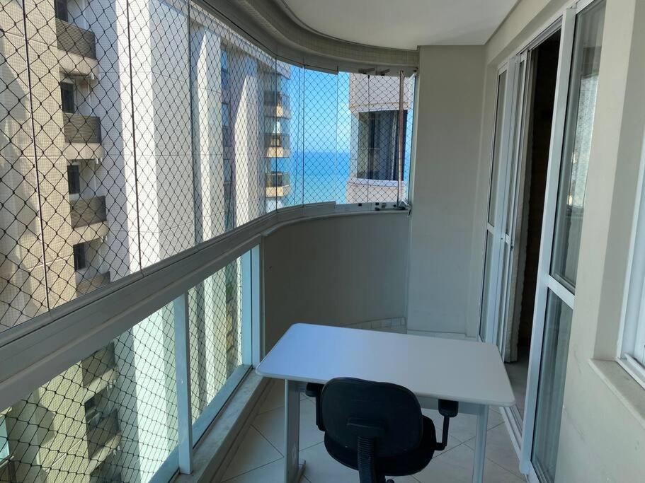 TOP DA PRAIA - 2qts, ar cond, WIFI, cozinha, garagem , completo