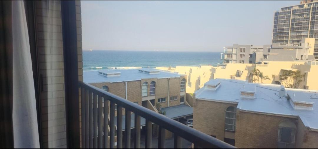 Sea La Vie Umhlanga Beachfront Apartment view 2