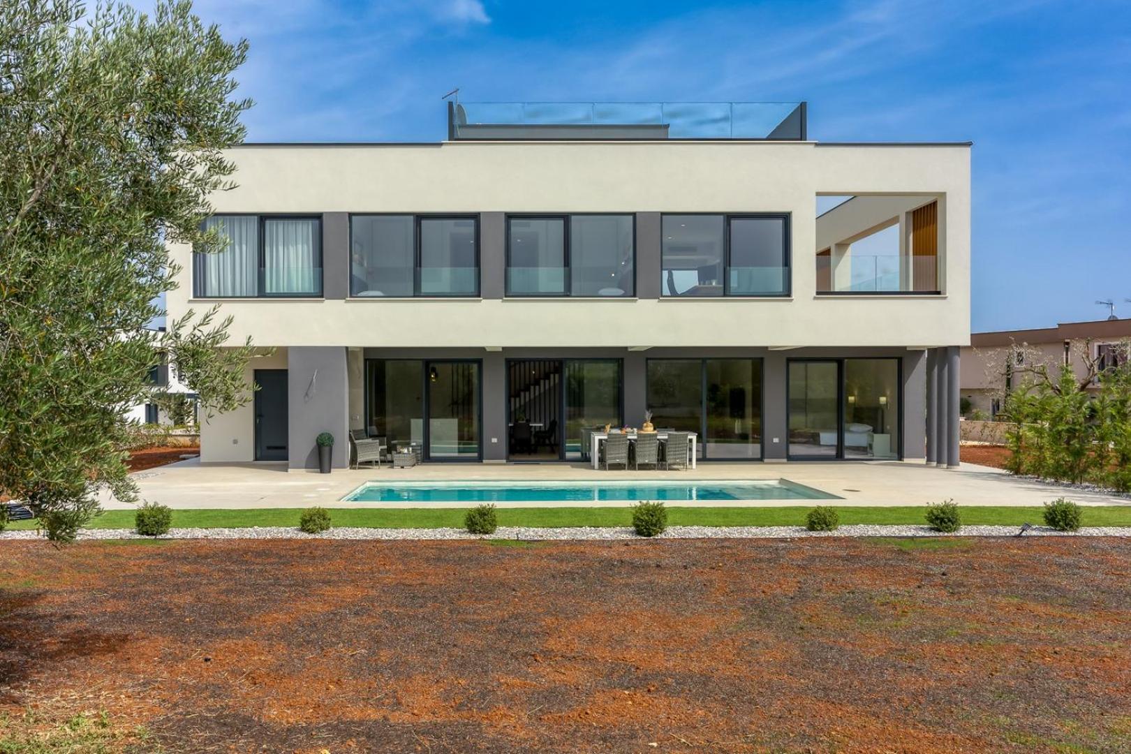 Villa IVY view 2