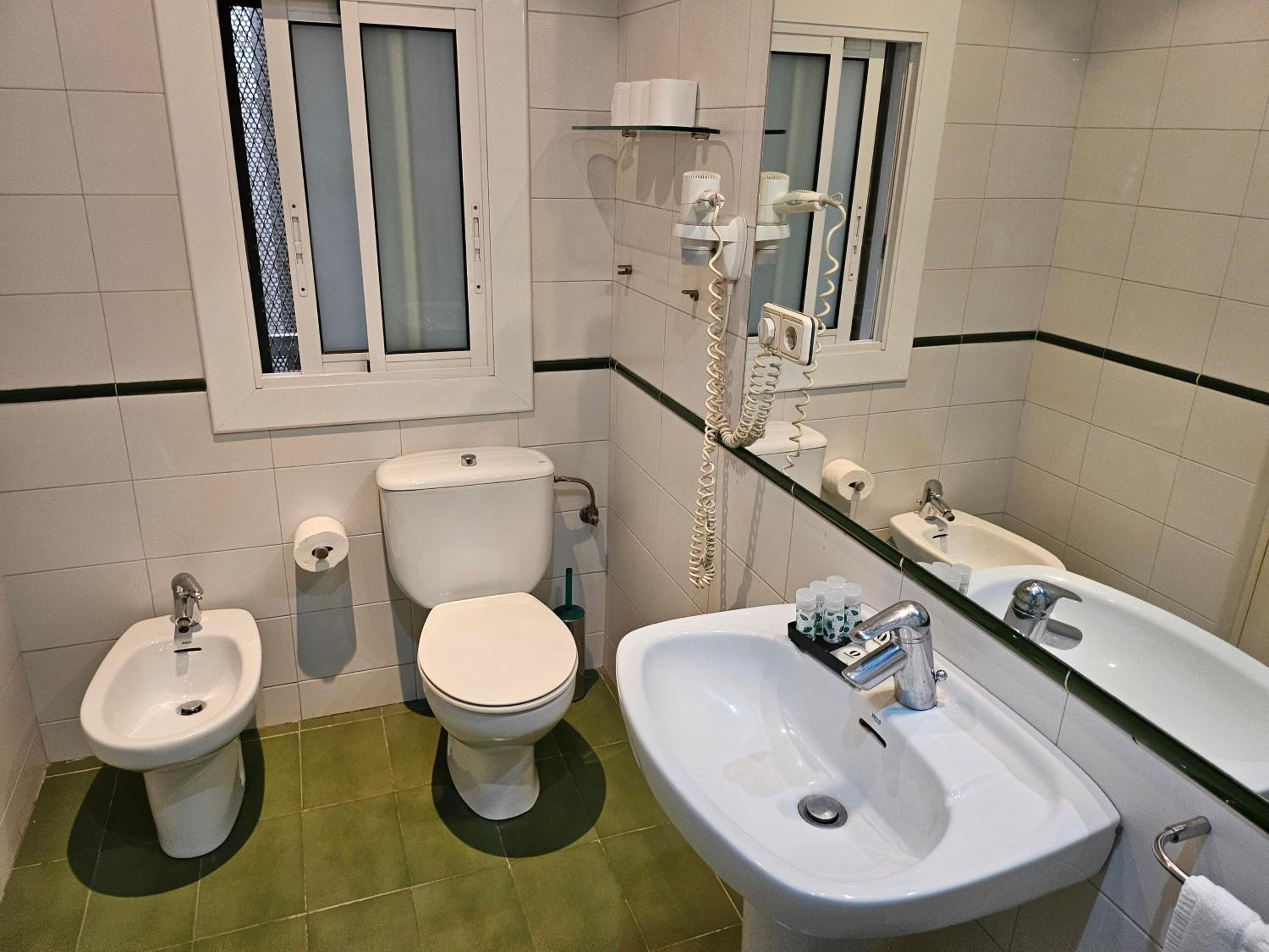 Apartaments Sant Jordi Girona 97