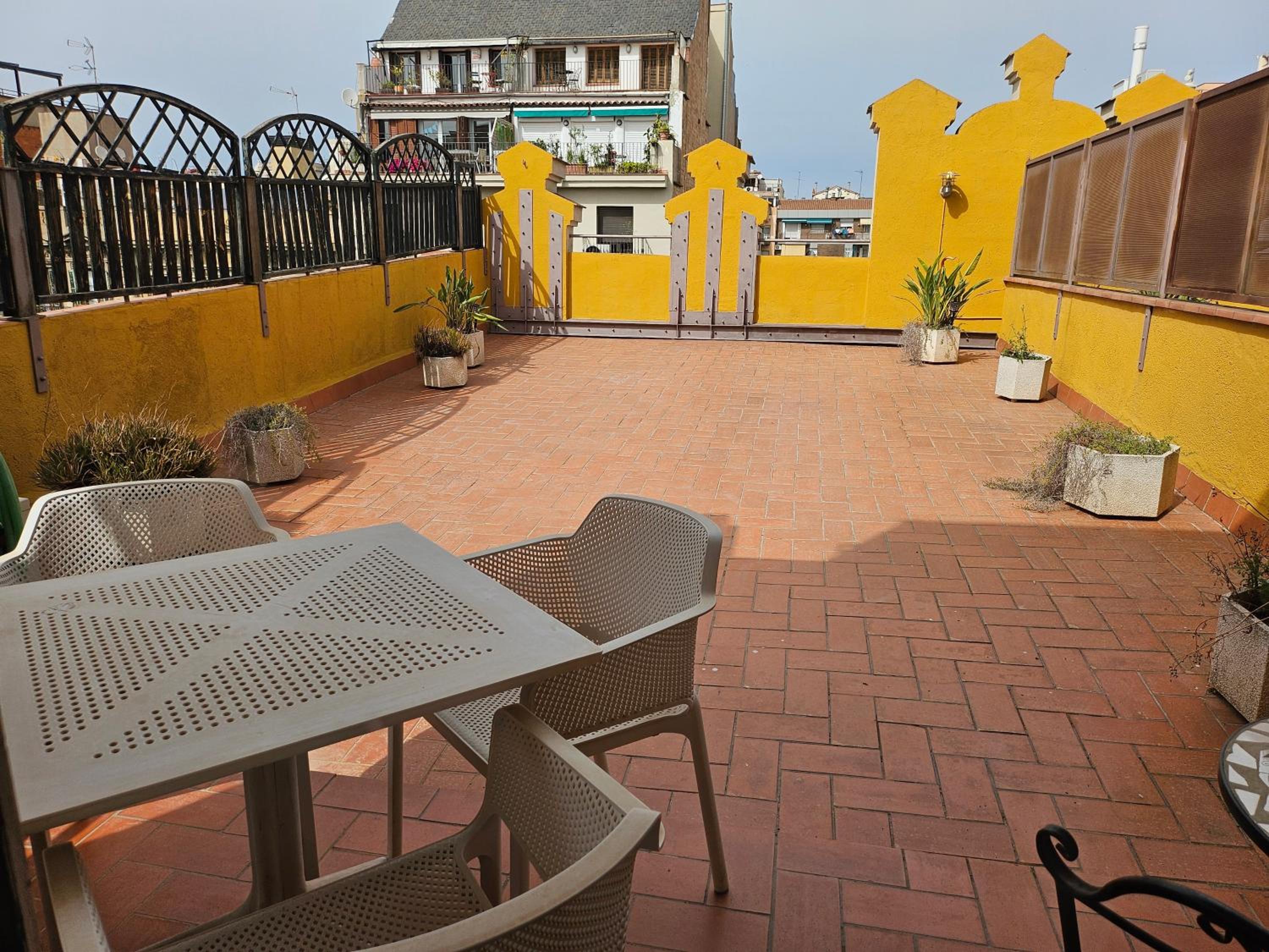 Apartaments Sant Jordi Girona 97