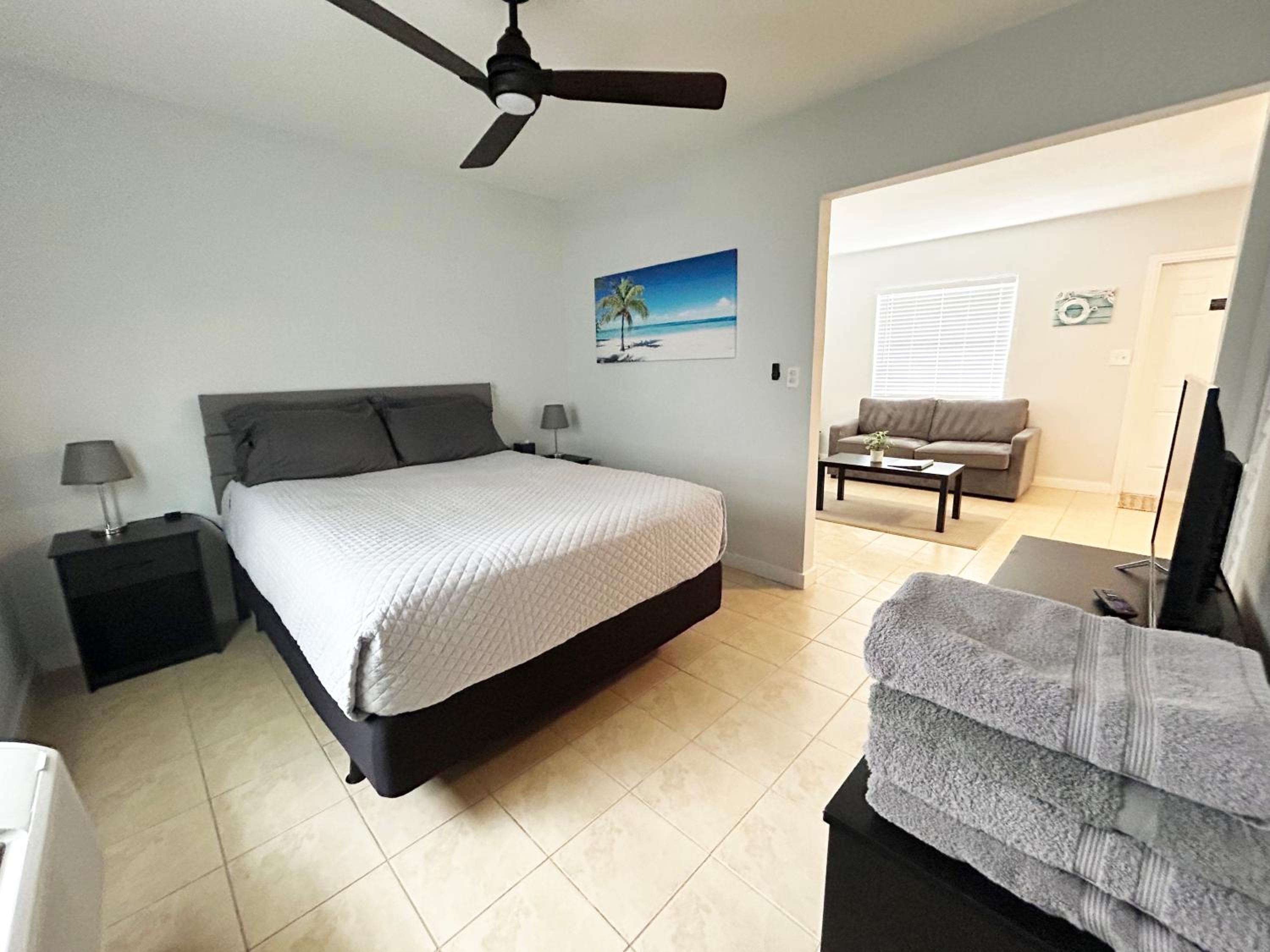 Poolfront Cottage Near Beach with Full Kitchen! view 3